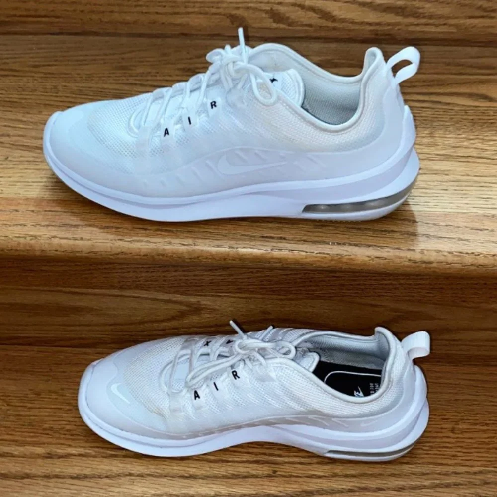 💫 SALE ⭐ Nike Air Max White Sneakers Size 8 - Picture 1 of 3